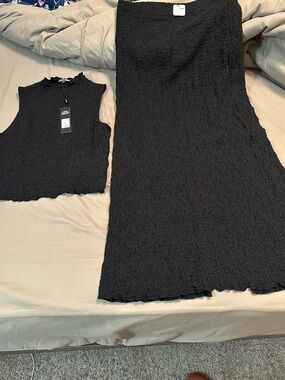 Fashion Nova Black Textured Matching Set - Crop Top & Skirt